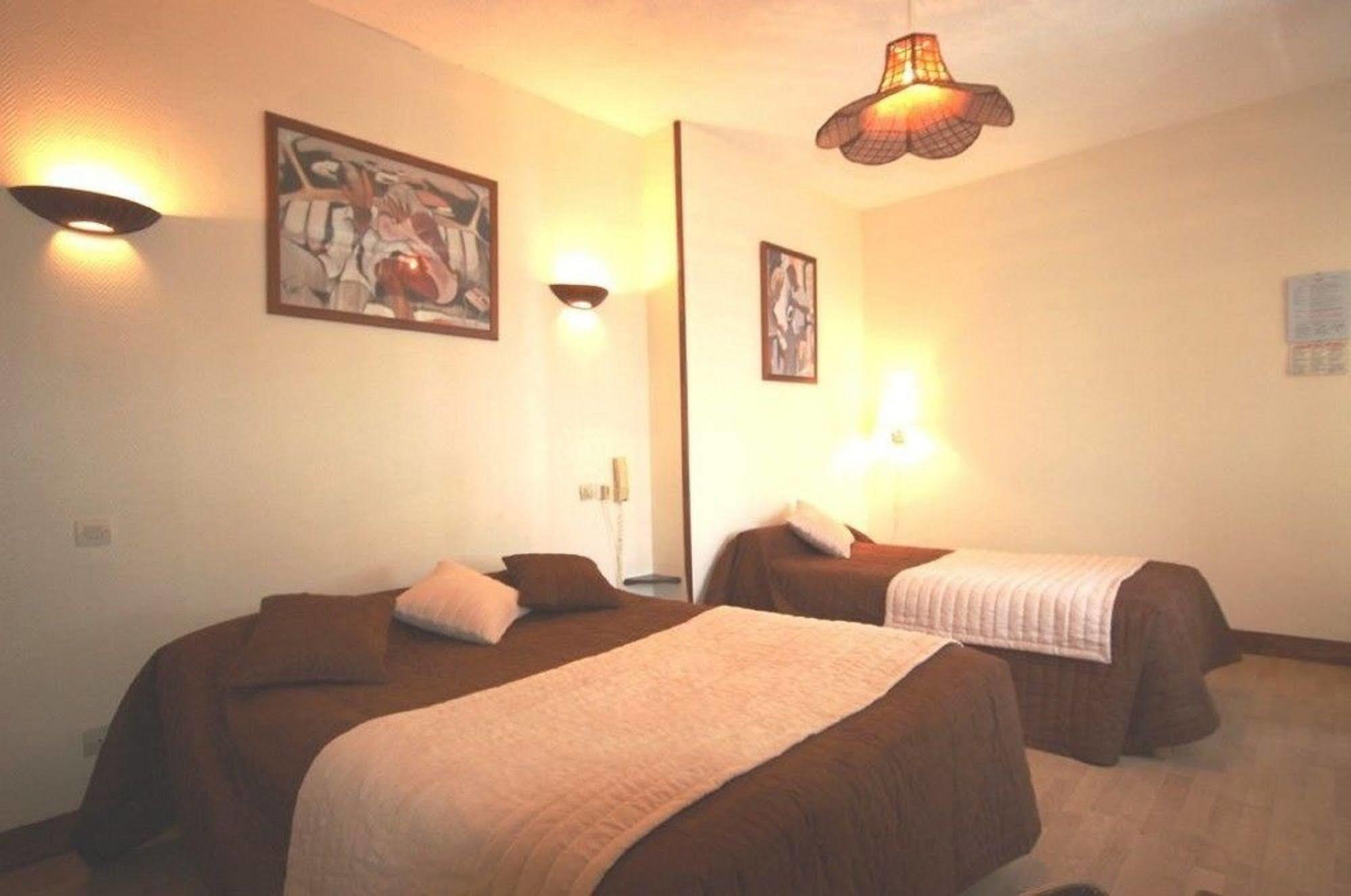 New Windsor Hotel Etretat Bagian luar foto